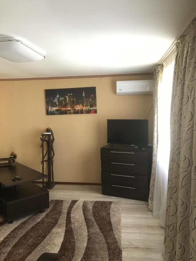 Stefanika 42\5\2 Apartment Berehove  Bagian luar foto